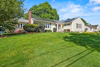 111 Draper St, Lowell, MA 01852