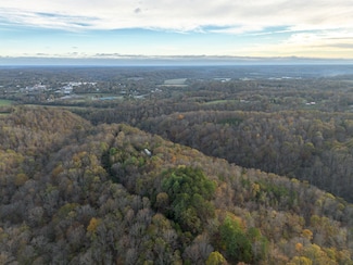 996 Tibbs Ln, Centerville, TN 37033