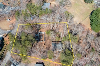 125 Mallard Dr, Columbus, NC 28722