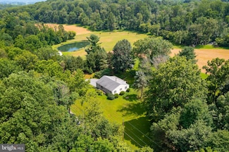 82 E Elm St, Conestoga, PA 17516