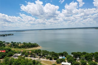 913 Mesquite Point, Bridgeport, TX 76426