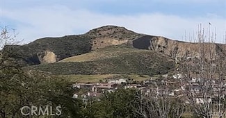 40 Hanna, Simi Valley, CA 93063