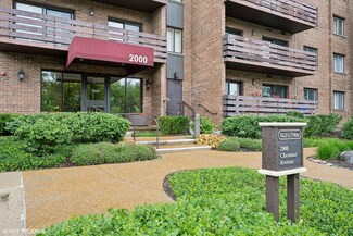 2000 Chestnut Ave Unit 210, Glenview, IL 60025