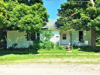 109 S Smith St, Newman, IL 61942