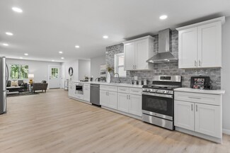 6624 Ridgeview Dr, Edina, MN 55439