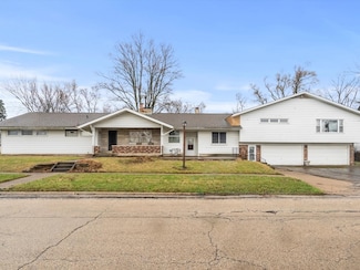 704 W Mckinley St, Harvard, IL 60033