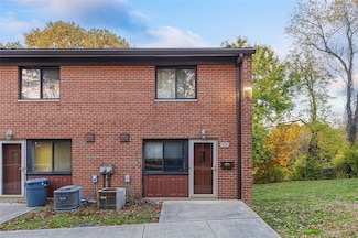3763 Allendale Cir, Pittsburgh, PA 15204