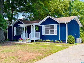 2729 Pineview Ln, Bessemer, AL 35023