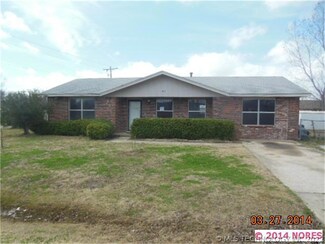 402 N Dakota Ave, Haskell, OK 74436