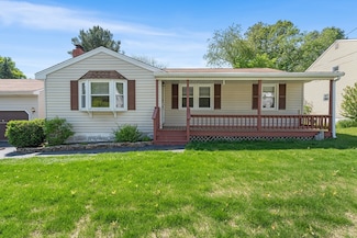 76 N Main St, Bellingham, MA 02019