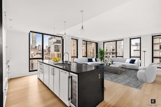 160 E 22nd St Unit 18A, New York, NY 10010