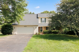 8633 Oakmont Rd, Bloomington, IL 61705