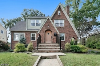 759 Ridgewood Rd, Millburn, NJ 07041