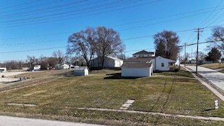 106 E Benson St, Pittsfield, IL 62363