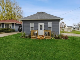 814 E 8th St N, Newton, IA 50208