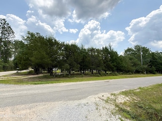 6016 Road 382, Kiln, MS 39556