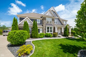 5990 Hollow Ct, Bargersville, IN 46106