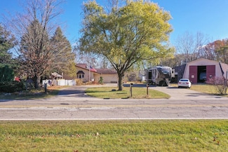 5078 Castle Rd, Otter Lake, MI 48464