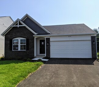4884 Crestbrook Dr, Lockbourne, OH 43137