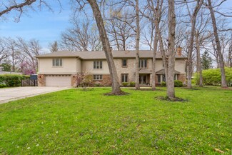 4 Elsinoor Dr, Lincolnshire, IL 60069