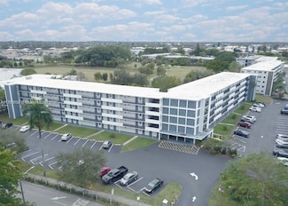 950 Hillcrest Dr Unit 211, Hollywood, FL 33021