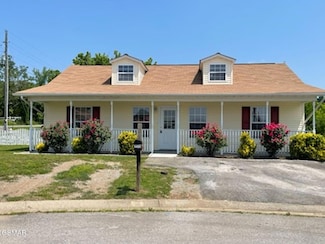 239 Gray Slate Cir, Sevierville, TN 37876