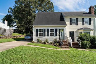4 Sweetbriar Ln, Spartanburg, SC 29301