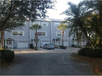 578 Ryans Woods Ln, Palm Harbor, FL 34683