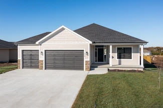 1710 N 162nd Cir, Basehor, KS 66007