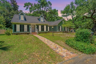 954 Harbortowne Rd, Charleston, SC 29412