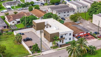 2400 W 5th Way Unit 202, Hialeah, FL 33010