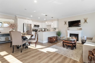 36 Sussex Dr Unit B, Yorktown Heights, NY 10598