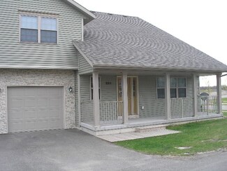 206 Lienke Rd, Fall River, WI 53932