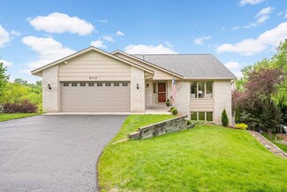 8713 Lakeview Cir, Bloomington, MN 55438
