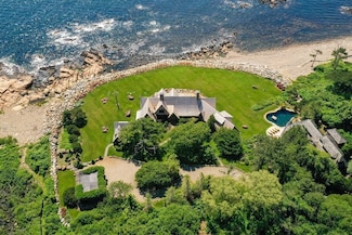 9 Drumhack Rd, Gloucester, MA 01930