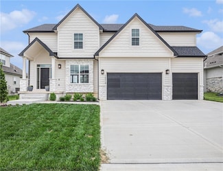 10518 N Hawthorne Ave, Kansas City, MO 64157