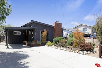 10623 Woodward Ave, Sunland, CA 91040