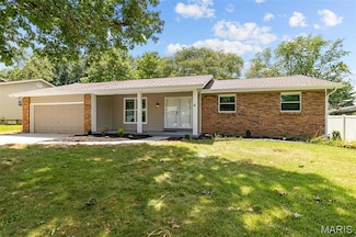 4 Bayberry Ln, Saint Peters, MO 63376