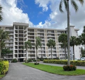 3150 N Palm Aire Dr Unit 402, Pompano Beach, FL 33069