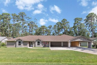 907 Fairway Farms Ln, Kingwood, TX 77339