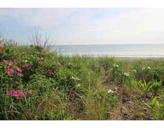 27 Beach Ave, Hull, MA 02045