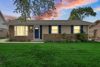 13000 W Playfield Dr, Crestwood, IL 60445