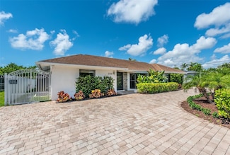 2330 NE 195th St, Miami, FL 33180