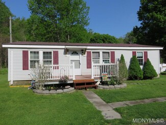 5599 Valley Rd, Oriskany, NY 13424