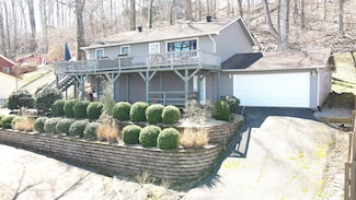 726 Stirling Rd, Camden, TN 38320
