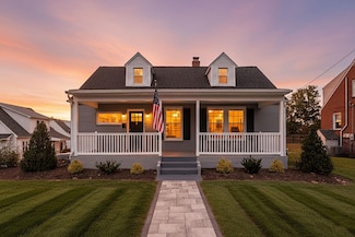 1215 W 12th St, Waynesboro, VA 22980