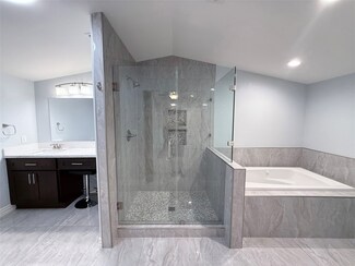 319 10th St, San Leon, TX 77539