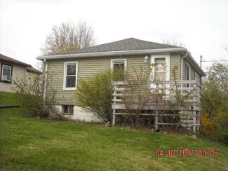 4804 Eastlawn Dr, Lansing, MI 48910