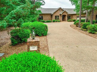 60 Marinero Way, Hot Springs Village, AR 71909