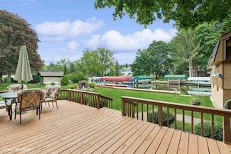 2805 Knollcrest Dr, Burlington, WI 53105